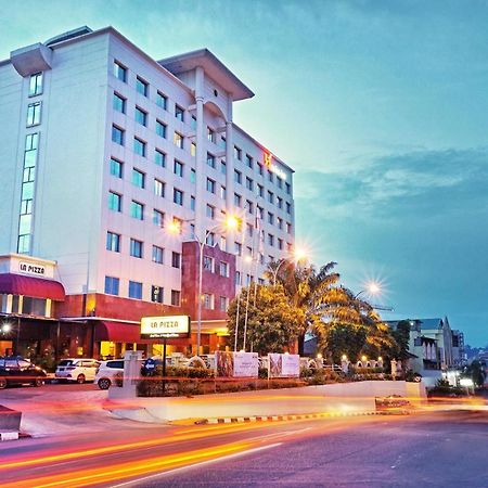 Swiss-Belinn Baloi Batam Наґойя Екстер'єр фото